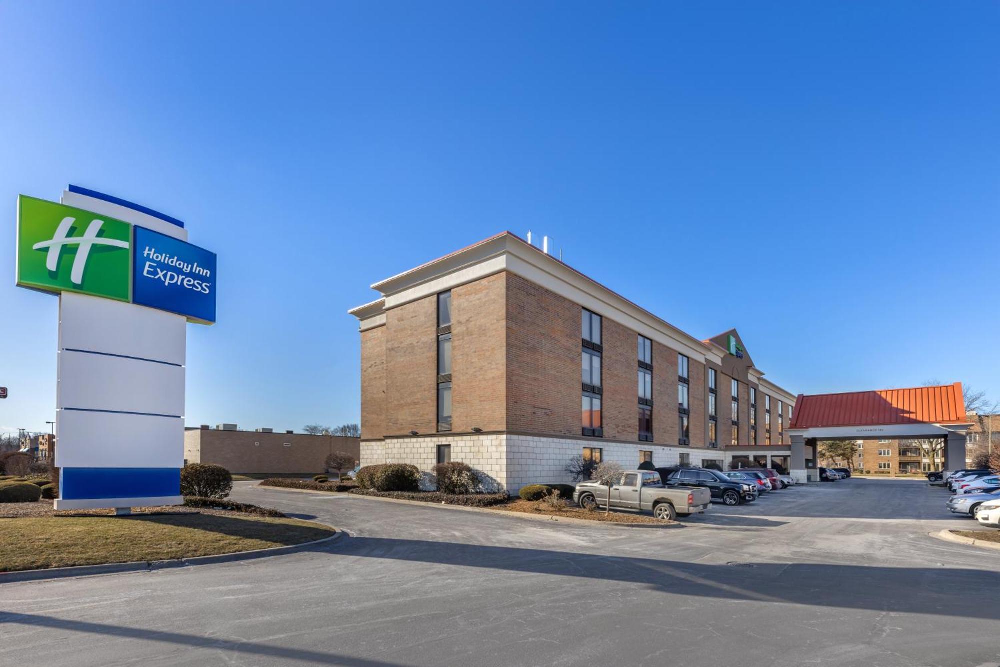 Holiday Inn Express Crestwood By Ihg Luaran gambar