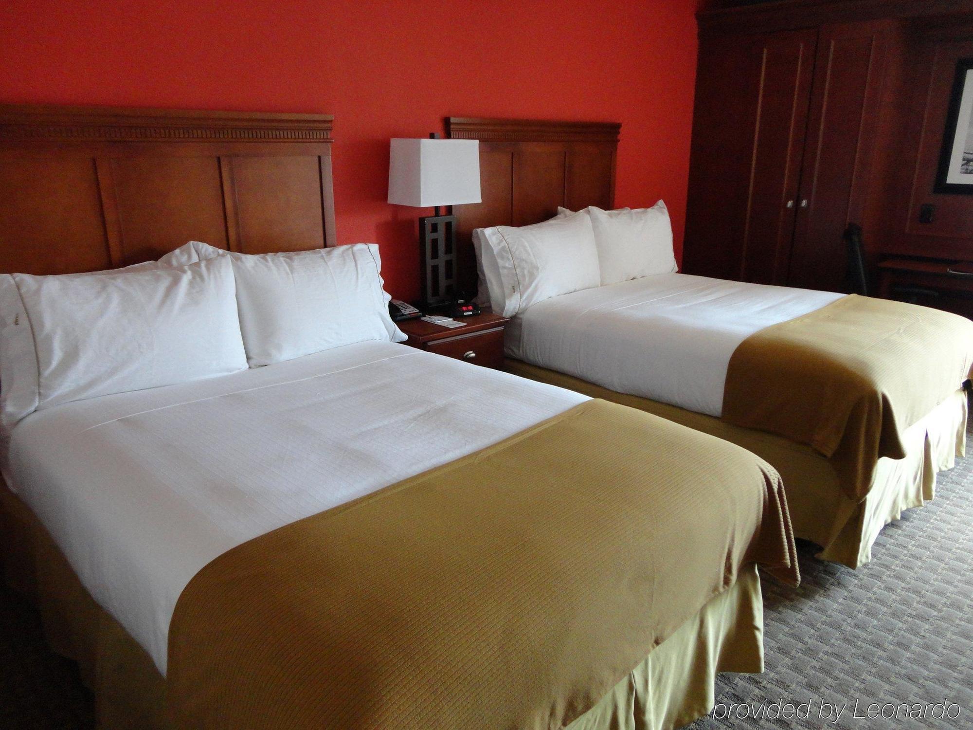 Holiday Inn Express Crestwood By Ihg Luaran gambar